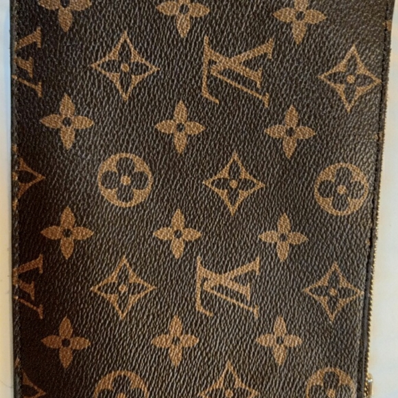 Louis vuitton Monogram pouch bag - Picture 3 of 6